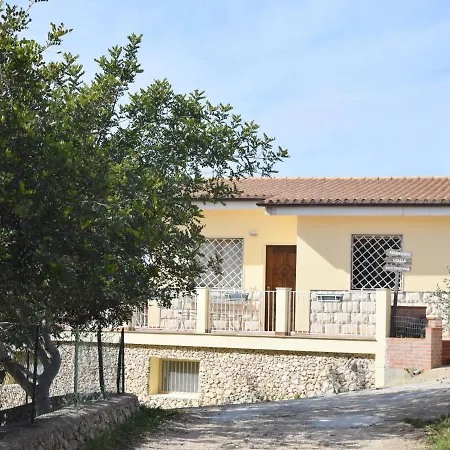 Belvilla By Oyo Casa Monti Iblei Villa