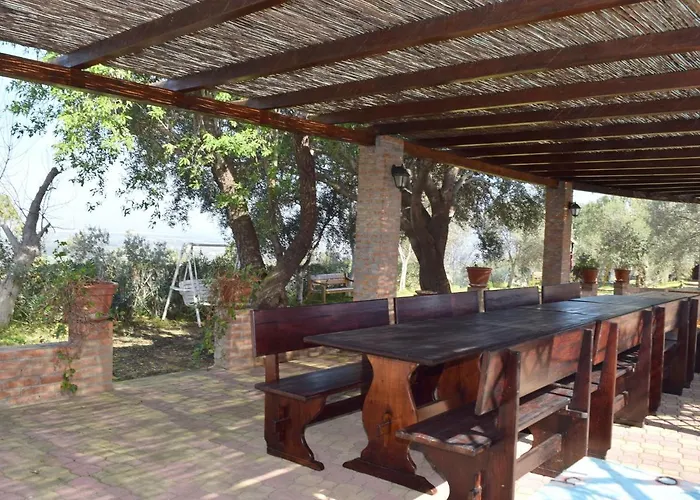 Villa In Syracuse With Pool And Terrace *